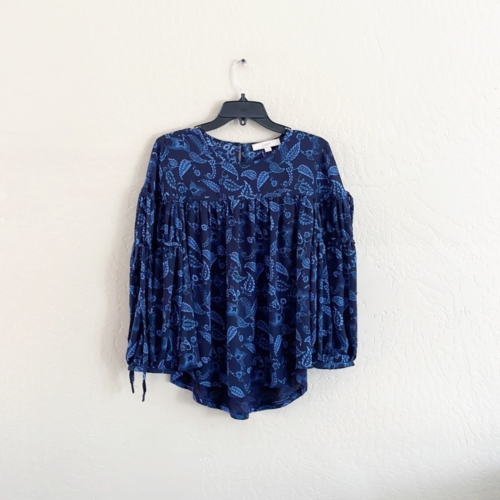 🌿Final Sale Loft Blue Leaf‎ Print Blouse